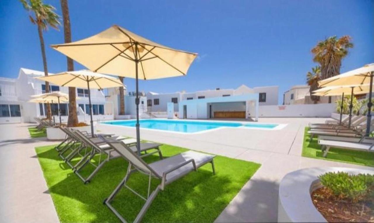 2 Bedroom Atlantic View Apartment Puerto del Carmen  Exterior foto